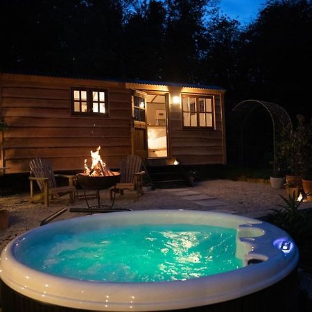 Luxury, Rural Shepherds Hut With Hot Tub Nr Bath Μπρίστολ Εξωτερικό φωτογραφία