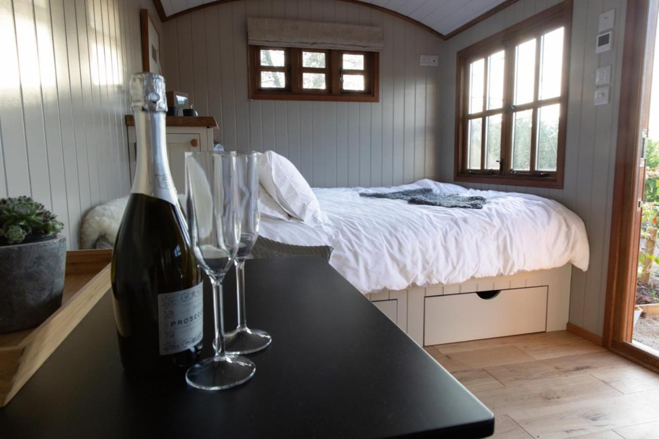Luxury, Rural Shepherds Hut With Hot Tub Nr Bath Μπρίστολ Εξωτερικό φωτογραφία