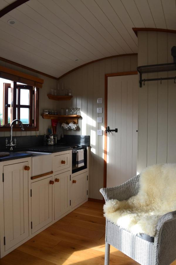 Luxury, Rural Shepherds Hut With Hot Tub Nr Bath Μπρίστολ Εξωτερικό φωτογραφία