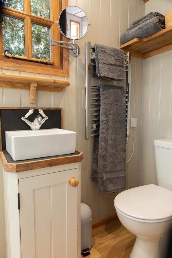 Luxury, Rural Shepherds Hut With Hot Tub Nr Bath Μπρίστολ Εξωτερικό φωτογραφία